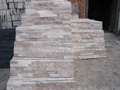 5 stripes Golden silver Quartzite wall stone